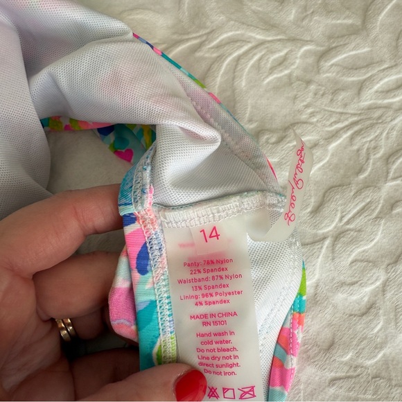 Lilly Pulitzer Two Piece Catch the Wave Tankini Top and Bottoms Set - Picture 3 of 3